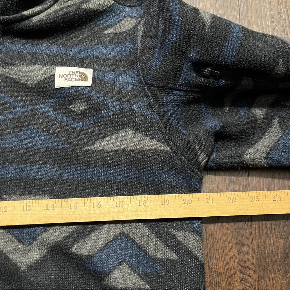 North Face Men’s Textured Cap Rock Southwest Patterned 1/2 Zip Pullover Size M - Picture 7 of 8